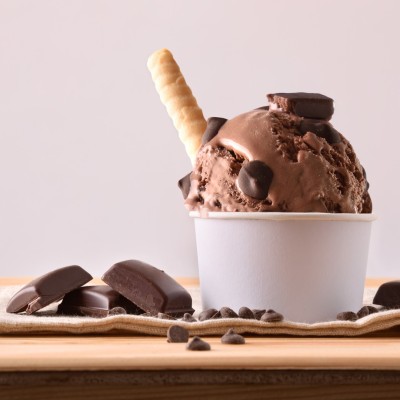 Base completa al cioccolato 100% Vegana, senza zuccheri aggiunti. Base completa al cioccolato 100% Vegana, senza zuccheri aggiunti.